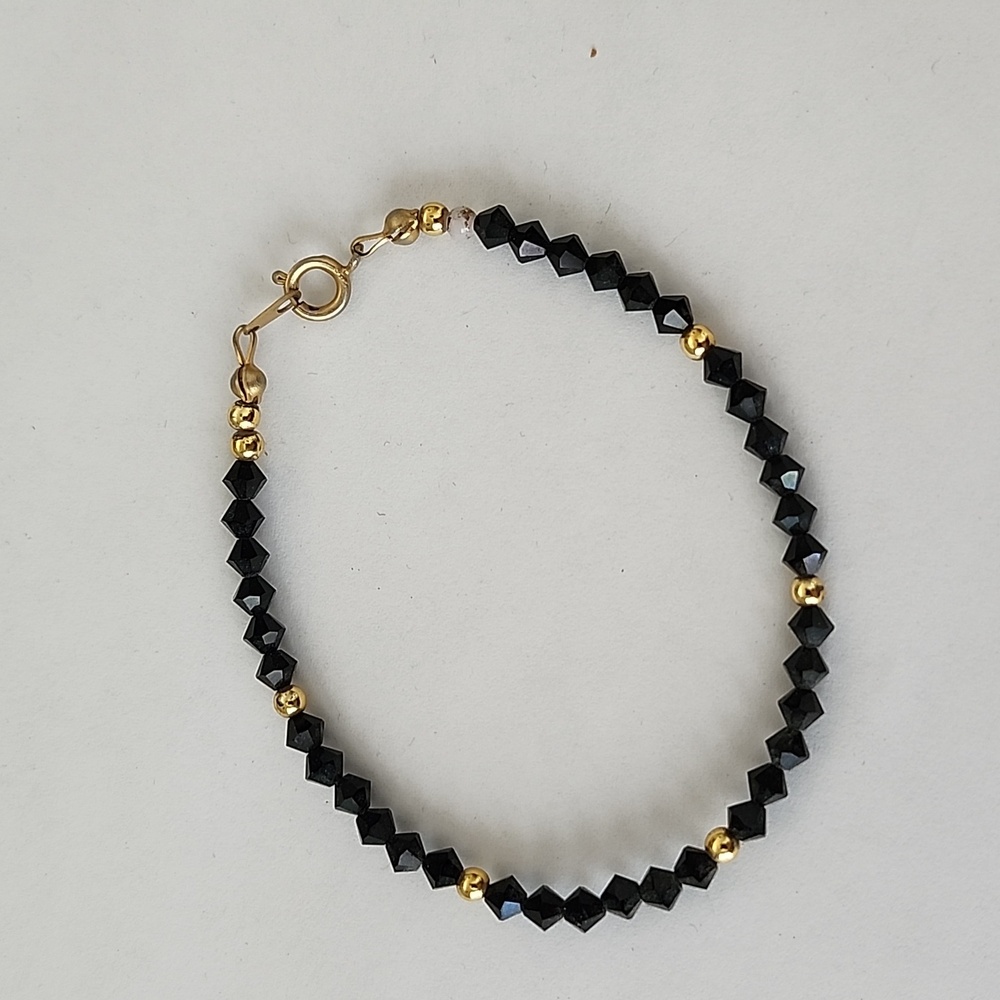 Elegant Black and Gold Beaded Bracelet